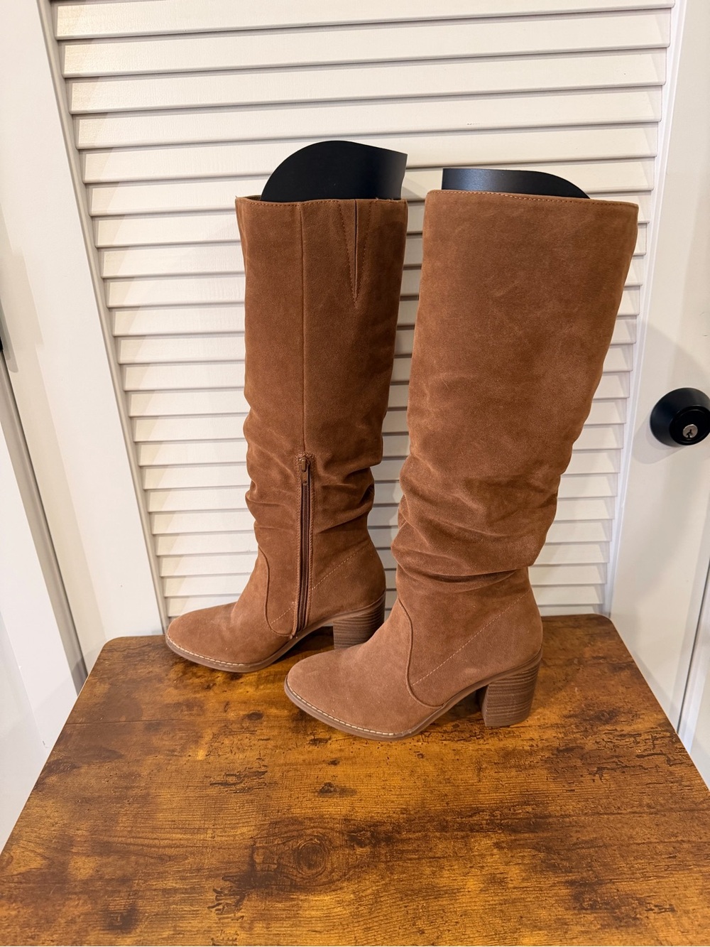 Women’s Slouch Suede Boots in Chestnut Brown